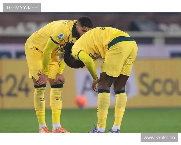 阿莱格里质疑判罚萨56遭拽罚